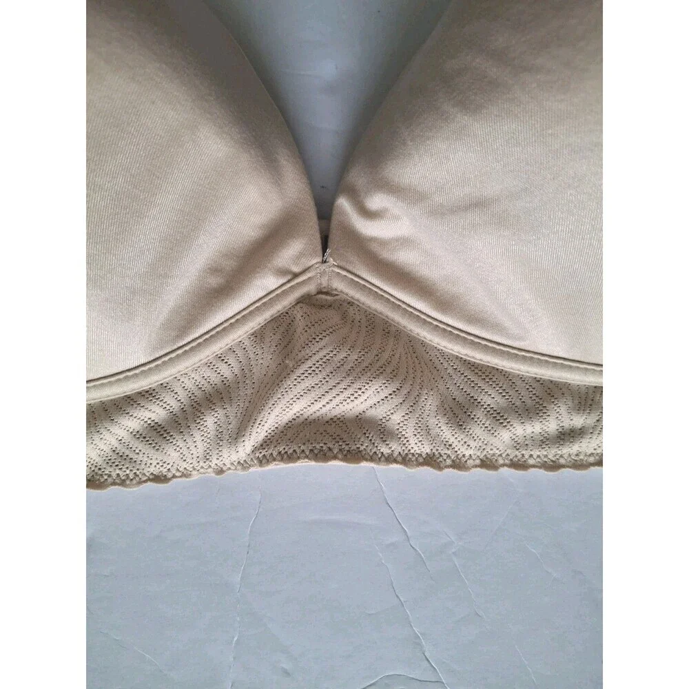 Vanity Fair Effortless Wire Free Bra Size 38DD Beige Tan Plunge 77164
